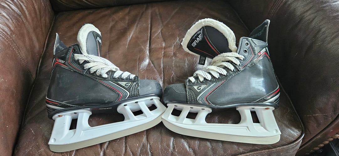 Used Junior Graf PeakSpeed PK3300 Hockey Skates Regular Width Size 4