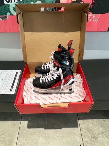 New Senior CCM JetSpeed FT6 Pro Hockey Skates 7.5