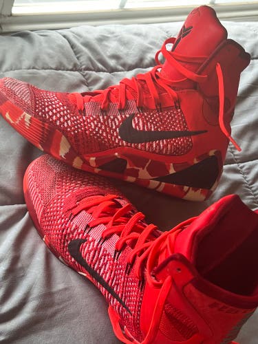 Size 11.5 Nike Kobe 9 Elite Shoes Christmas (2014)