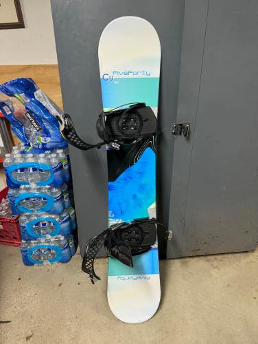 New  Five Forty With Bindings Snowboard