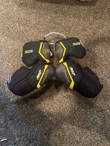 New Senior Bauer Supreme s29 Elbow Pads