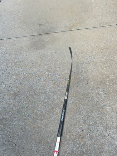 New Intermediate Bauer Right Handed Hockey Stick P29