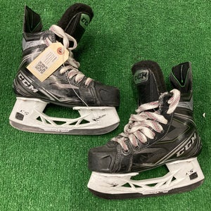 Used Junior CCM RibCor Platinum Hockey Skates | Size 2