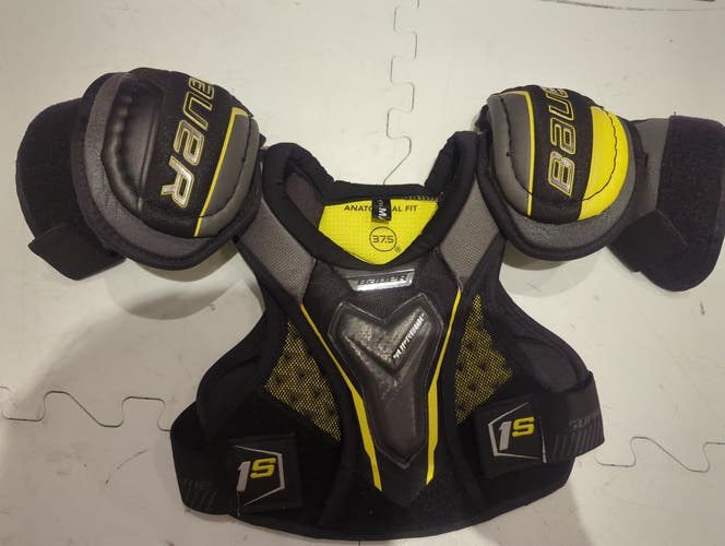 Used Medium Youth Bauer Supreme 1S Shoulder Pads