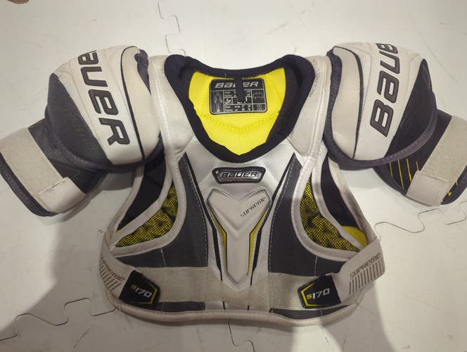 Used Small Junior Bauer Supreme S170 Shoulder Pads