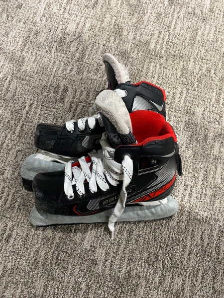 Bauer Vapor 2.7 Goalie Skates - size 2.5