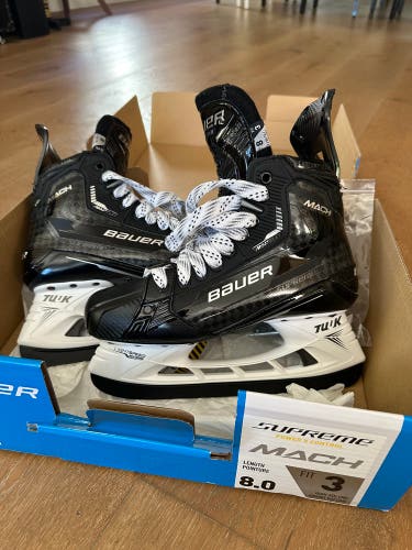 NEW Senior Bauer Supreme Mach Skates, Size 8 Fit 3