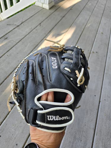 Used 2022 Catcher's Right Hand Throw Wilson A700 Baseball Glove 33" Youth- Like New