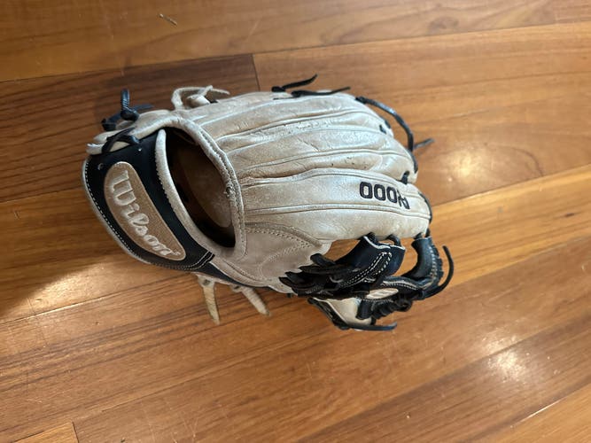 Used 2022 Infield 11.75" A2000 Baseball Glove