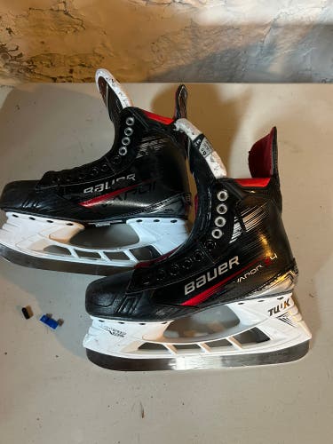 Used Intermediate Bauer Extra Wide Width   6.5 Vapor X4 Hockey Skates