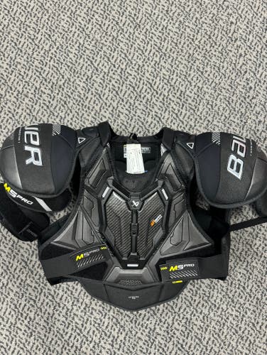 USED ONCE Bauer Supreme M5 Pro Senior Medium Shoulder Pads