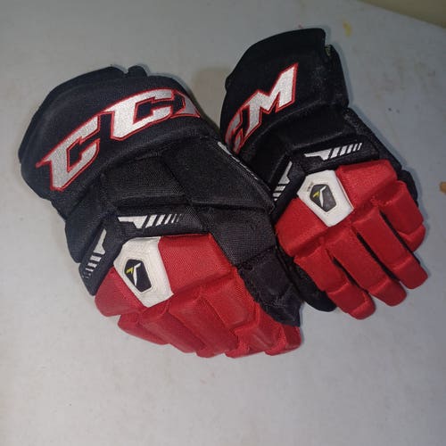 Used CCM Tacks 6052 Gloves 13"