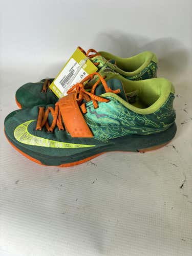 Used Nike Youth 11.5 Basketball Shoes