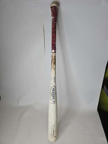 Used Louisville Slugger M9 32" Wood Bats