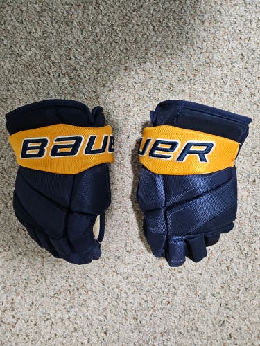 Used Bauer Vapor Pro Team Gloves 14" (mint condition)