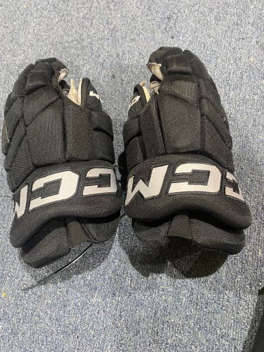 Used Black Charlotte Checkers Black CCM 14" HGTKPP Gloves