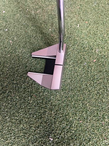 Scotty Cameron Phantom 7