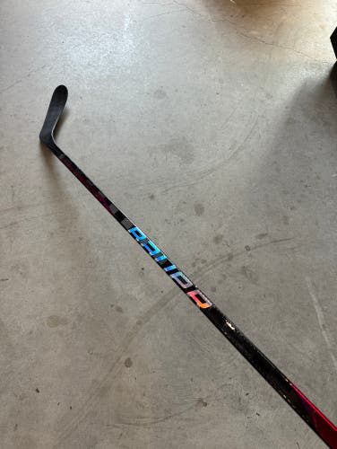 Used Senior Bauer Right Handed P28 Pro Stock Nexus Sync Hockey Stick