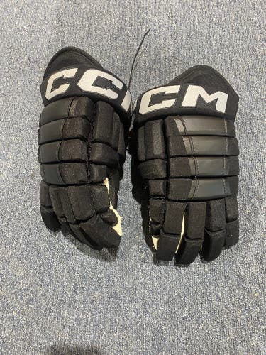 Used Black Charlotte Checkers Black CCM 14" HG97 Gloves