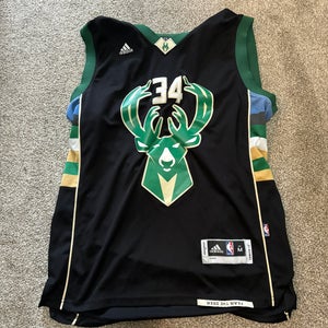 Giannis Bucks Jersey
