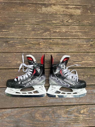 Bauer X3.7 Skates