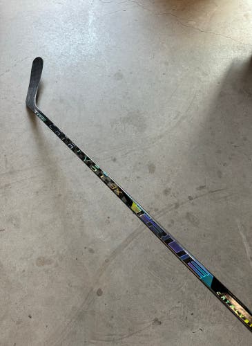 Used Senior True Right Handed P92 Pro Stock Catalyst 9X Hockey Stick