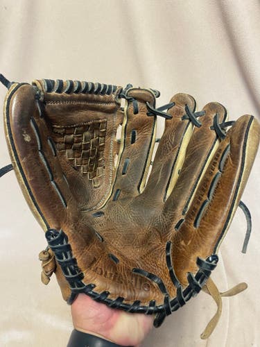 Used Right Hand Throw Louisville Slugger TPS Softball Glove 12.75"