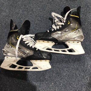 Used Michigan Wolverines Samoskevich Bauer 7 Vapor Hyperlite Hockey Skates