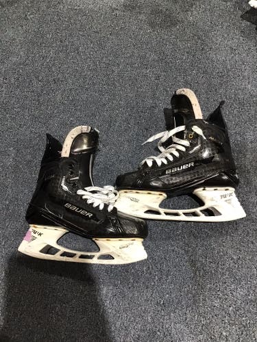 Used True #20 Bauer 10 Supreme Mach Hockey Skates