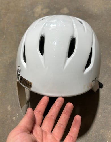 White Used Medium/Large Kid's Giro Launch Helmet