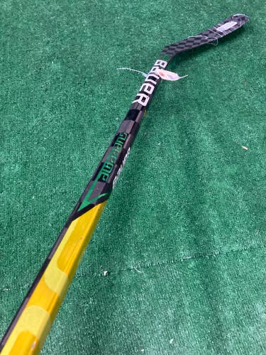 Used Junior Bauer Supreme UltraSonic Hockey Stick Right Handed P88