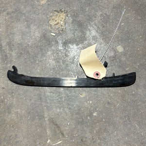 Used True Shift Holders, Runners, & Replacement Steel 238 mm