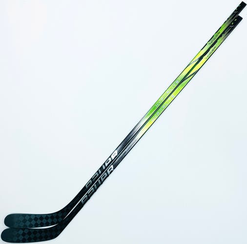 New 2 Pack Custom Gold Bauer Vapor Hyperlite 2 Hockey Stick-RH-P46-70 Flex-Grip W/ Full Tactile