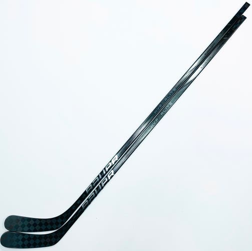 New 2 Pack Custom Black Bauer Vapor Hyperlite 2 (AG5NT Build) Hockey Stick-RH-P92-82 Flex