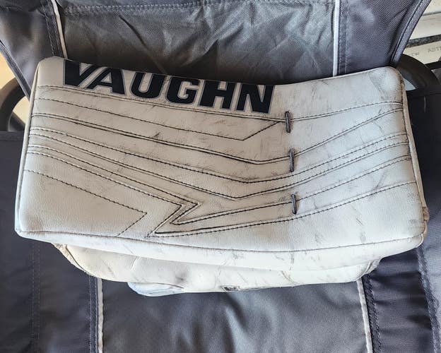 Used Vaughn Velocity V9 Pro Carbon Regular