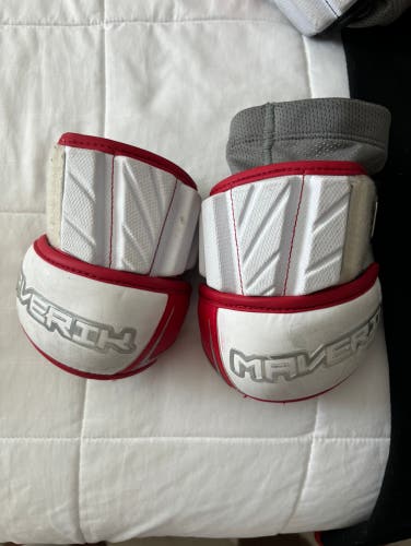 Shane Knobloch Game Used Adult Maverik Max Arm Pads