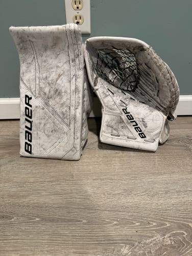 Intermediate Bauer M5 Glove And Blocker