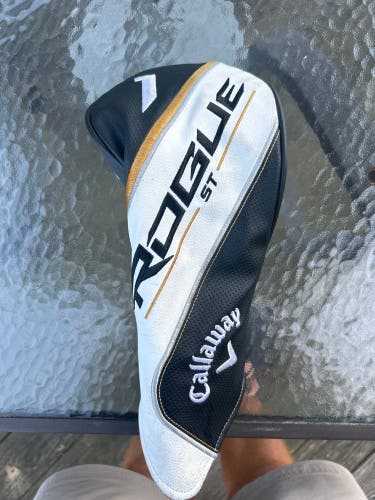 Callaway Rogue ST driver headcover