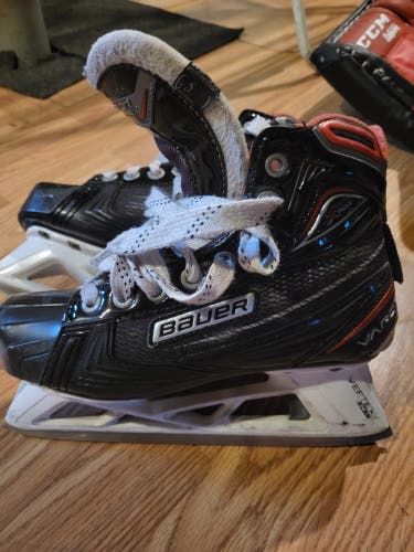 Used Bauer Vapor Hockey Goalie Skates Regular Width Size 3