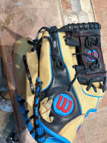 Used  Outfield 11.5" A500 Baseball Glove