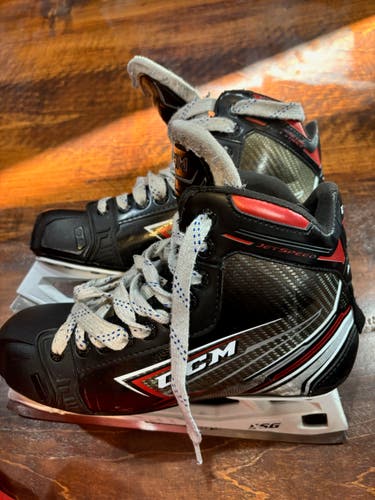 Used Senior CCM Jetspeed FT460 Hockey Goalie Skates Regular Width 7.5