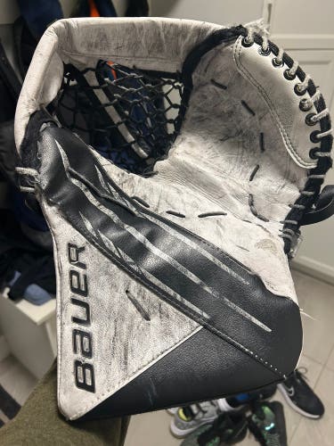 Bauer 3X Senior Left Handed Ice hockey goalie glove