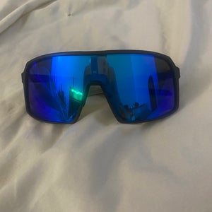 New Unisex Oakley Sutro Sunglasses
