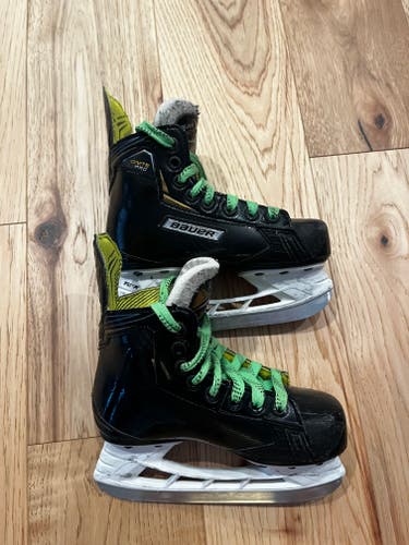 Used Bauer Supreme Ignite Pro Hockey Skates Regular Width 11