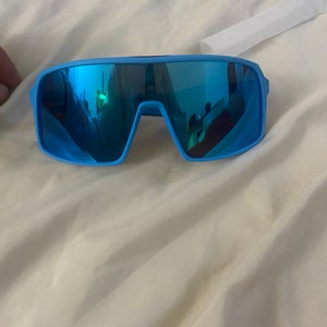 Used Unisex Oakley Sutro Sunglasses