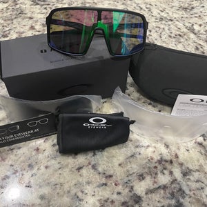Oakley sutros New
