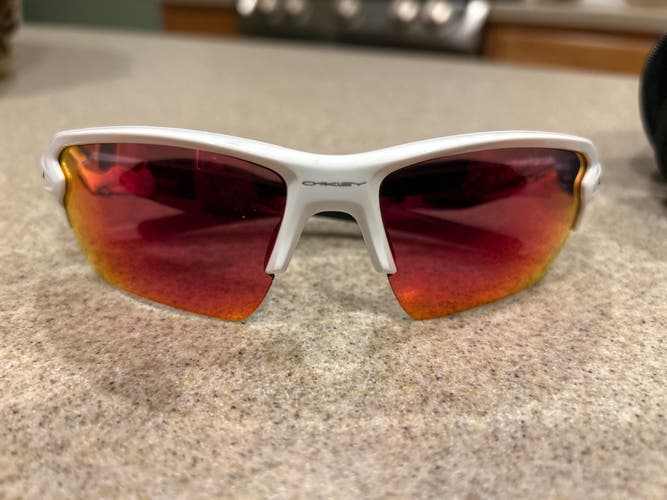 White Used Men's Adult Oakley 2.0 Flak Sunglasses