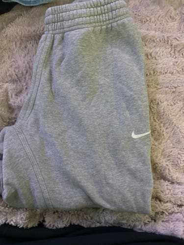 Nike men’s sweatpants