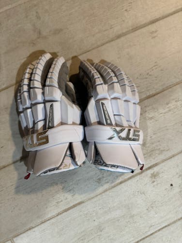 LIGHTLY USED STX Surgeon RZR2 Gloves