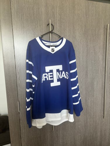 Toronto Maple Leafs Jersey Size 50 (M)